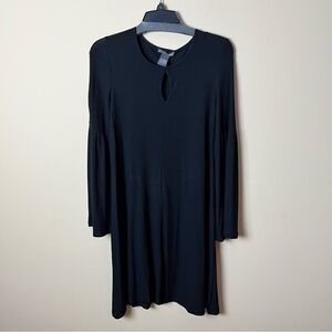 Chelsea & Theodore Black Keyhole Ribbed Knit Dress